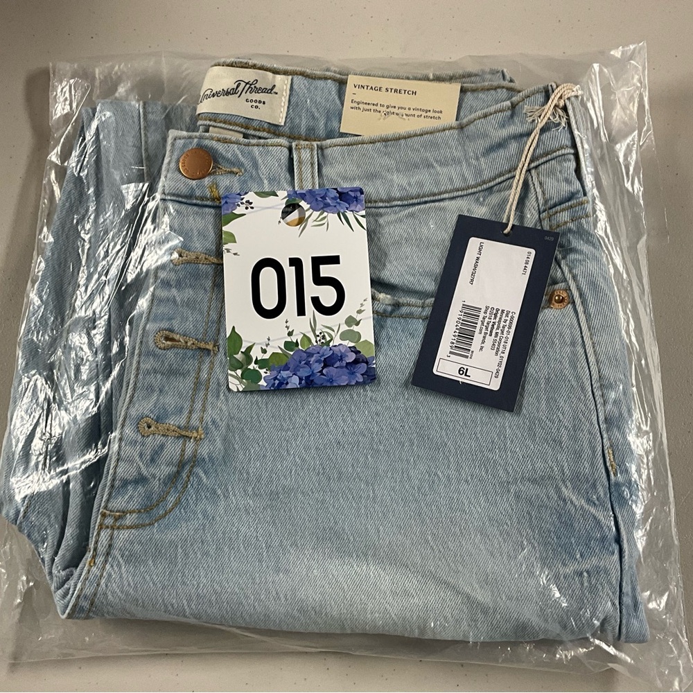 Universal Thread Light Blue Denim Jeans Distressed - Picture 16 of 16